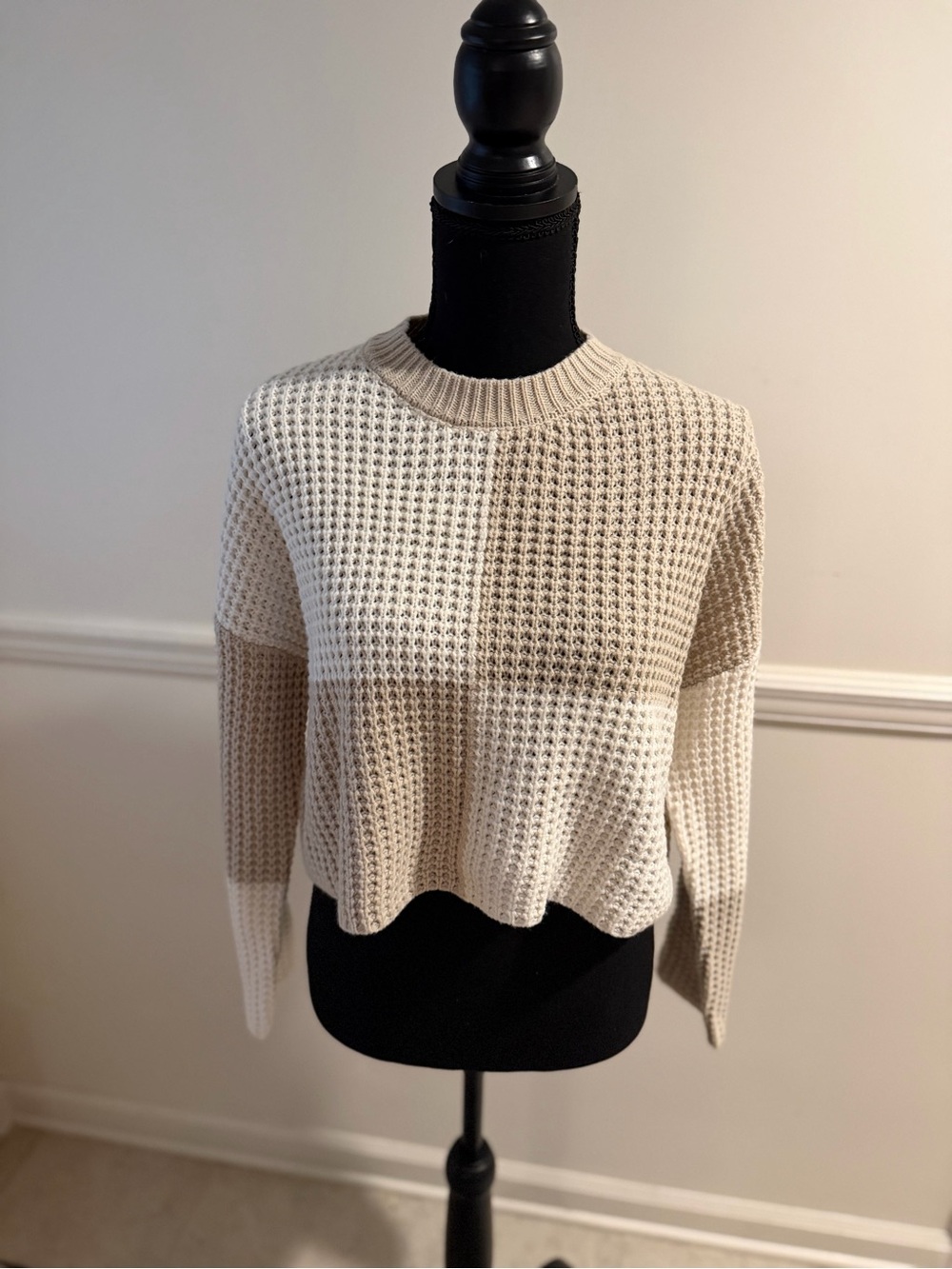 JESSICA SIMPSON Sweater